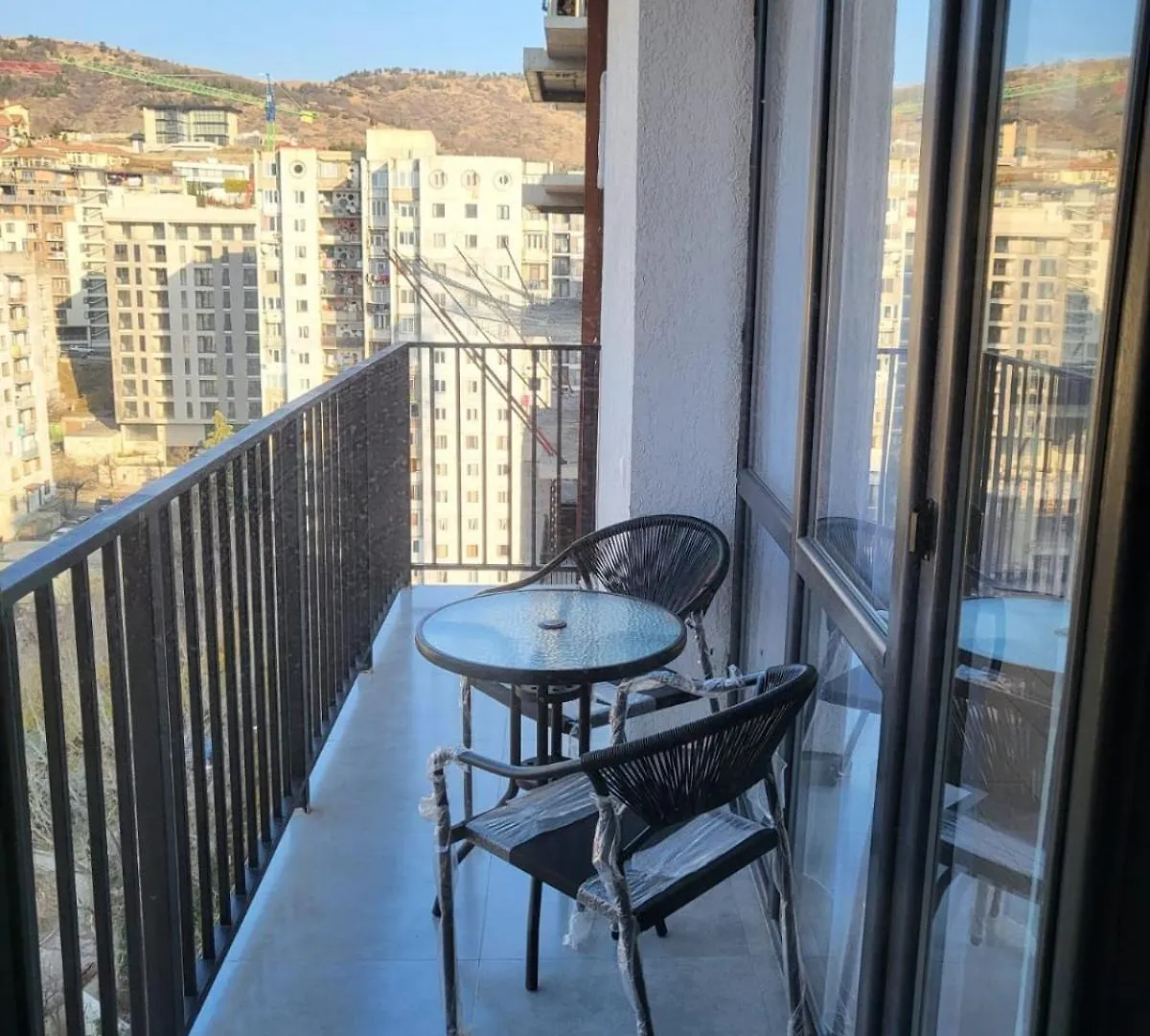 アパート Brand-New, 2 Bedroom Apt With Balcony - Never Lived In ティビリシ